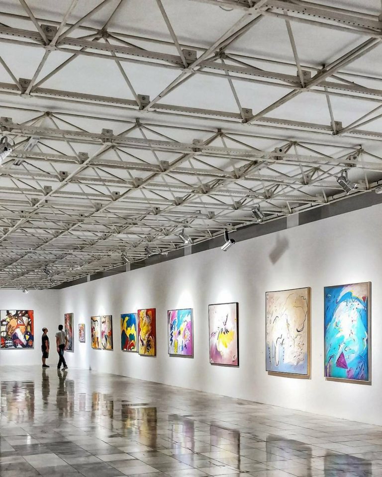 Best Tips on How to Organize an Art Exhibition